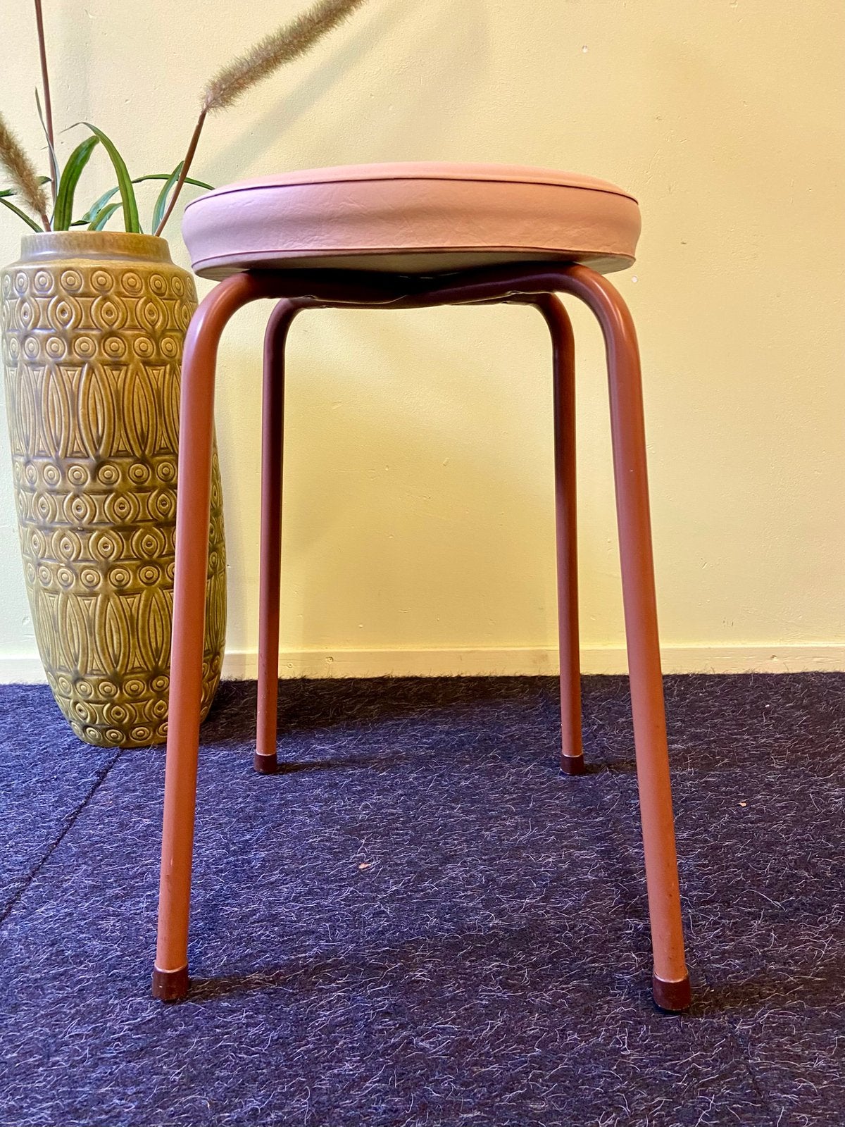 Vintage krukje jaren 60/70 retro metaal skai keukenkruk, Huis en Inrichting, Krukjes, Gebruikt, Ophalen of Verzenden, Nvt, Nvt
