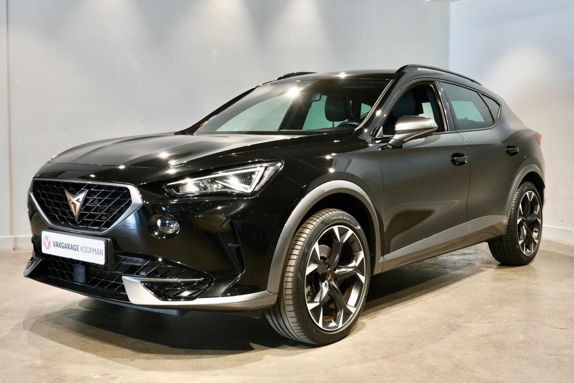 Cupra Formentor 1.5 TSI Business Edition Plus ACC|Trekhaak|S, Auto's, Automatische klimaatregeling, Leder en Stof, Zwart, Bedrijf