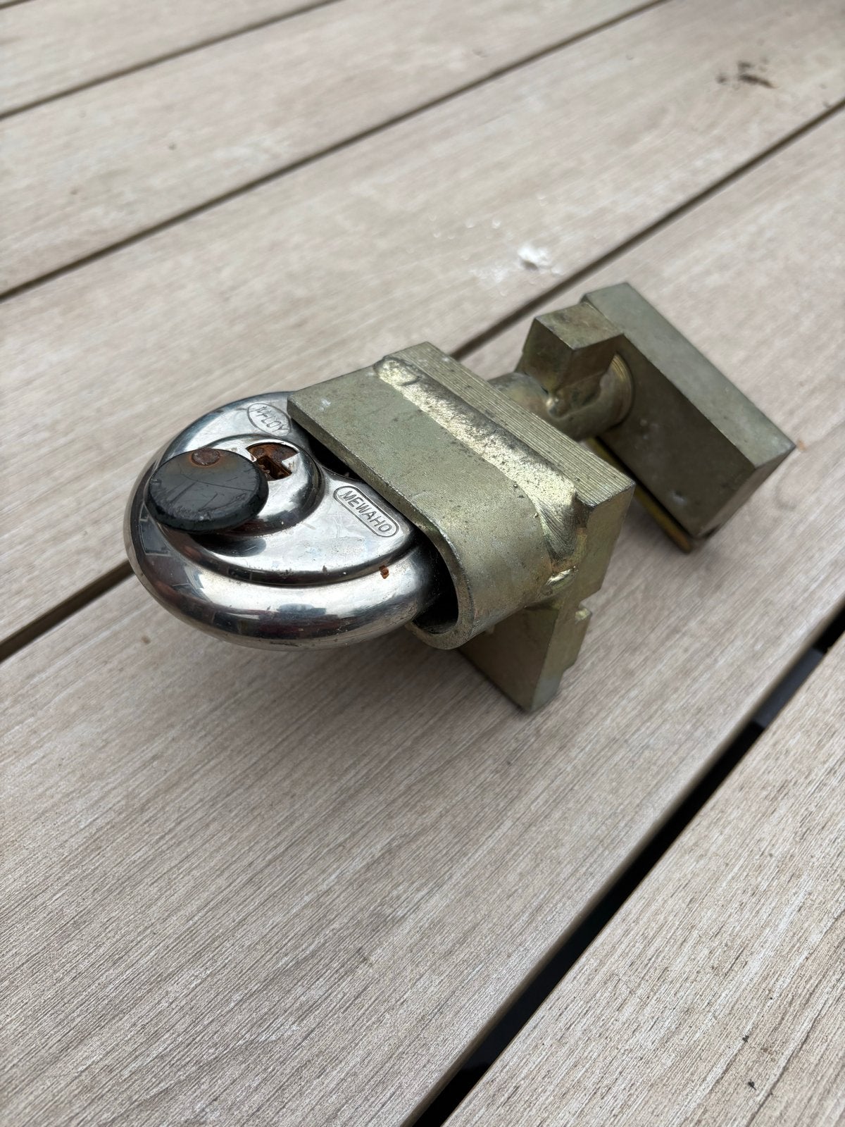 Dissel / trekhaak slot - Lockloy Type T240 slot met beugel, Ophalen of Verzenden, Gebruikt