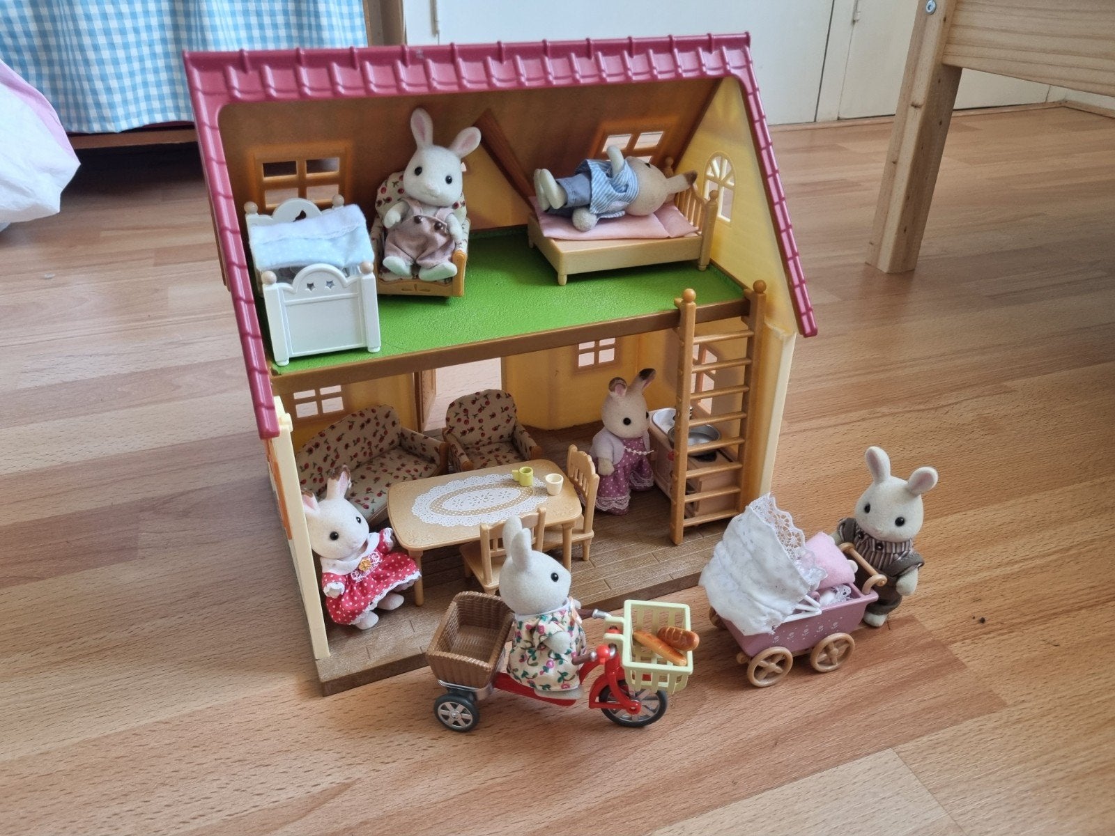 Sylvanian Families Huis Konijntjes, Meubels en Accessoir, Ophalen of Verzenden, Gebruikt, Jongen of Meisje