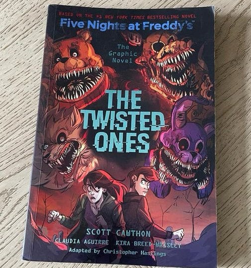 Scott Cawthon FNAF the twisted ones, Eén stripboek, Ophalen of Verzenden, Zo goed als nieuw