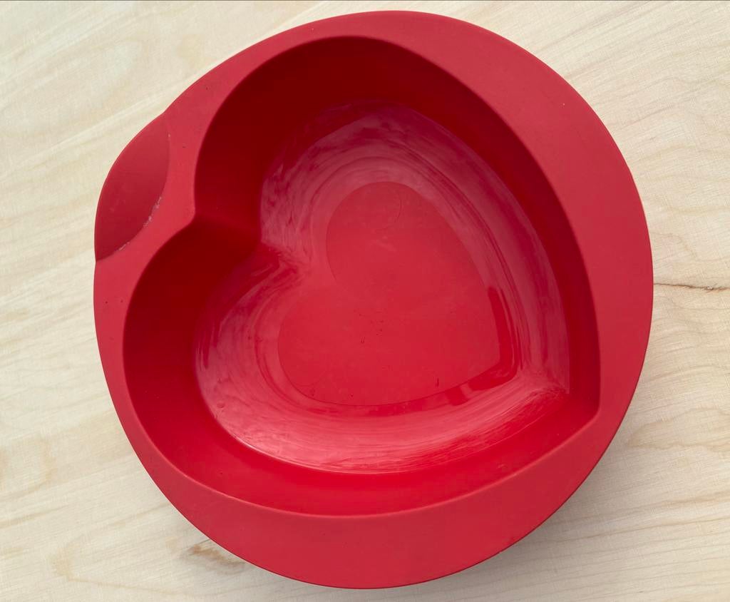 Tupperware rode siliconen bakvorm hart, Ophalen of Verzenden, Zo goed als nieuw, Rood, Bak of Kom