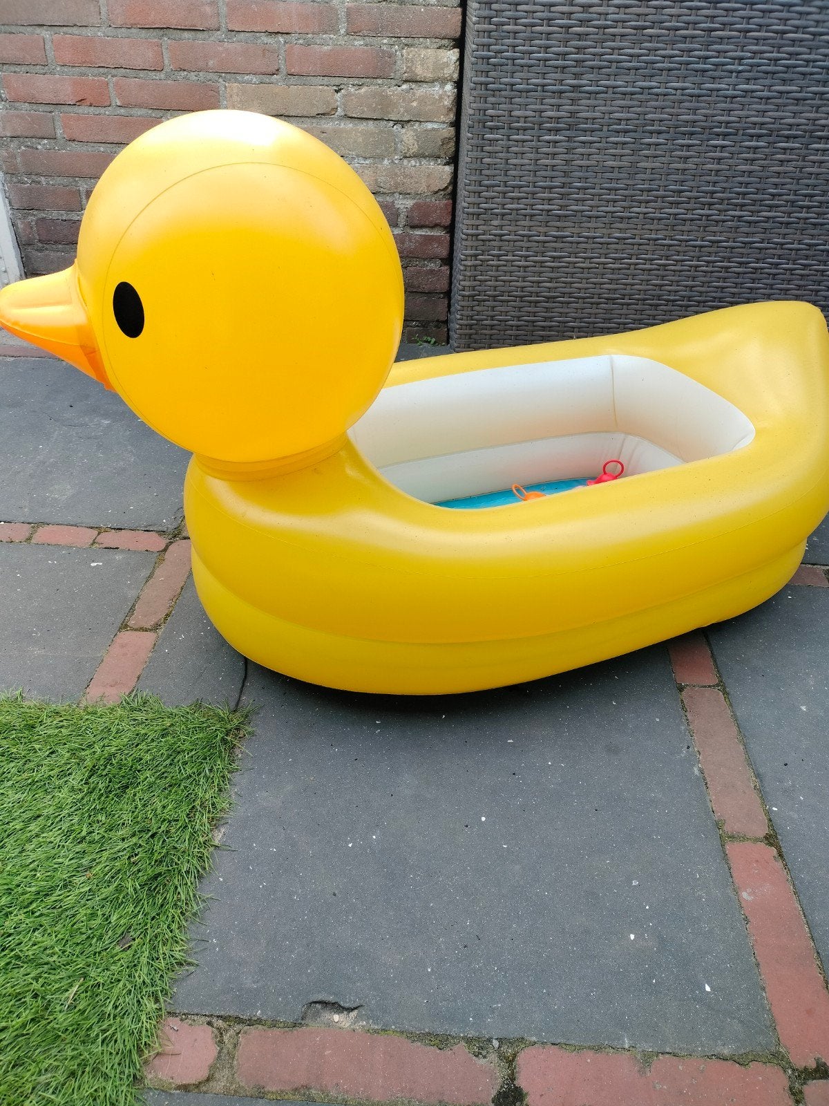 badje eend, Ophalen, Zo goed als nieuw