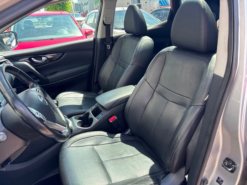 Nissan Qashqai 1.2 Tekna PANO/STOELVERW/PDC/360 CAMERA/LEER, Auto's, Nissan, Voorwielaandrijving, Euro 5, Gebruikt, Zwart