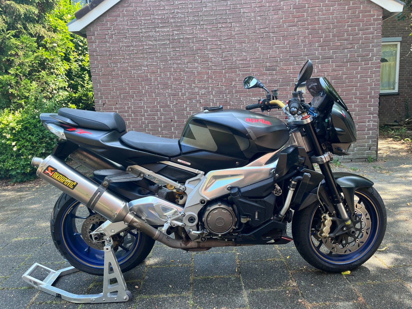 Aprilia Tuono V2 1000R 2007, 2 cilinders, Sportuitlaat, Gebruikt, Particulier