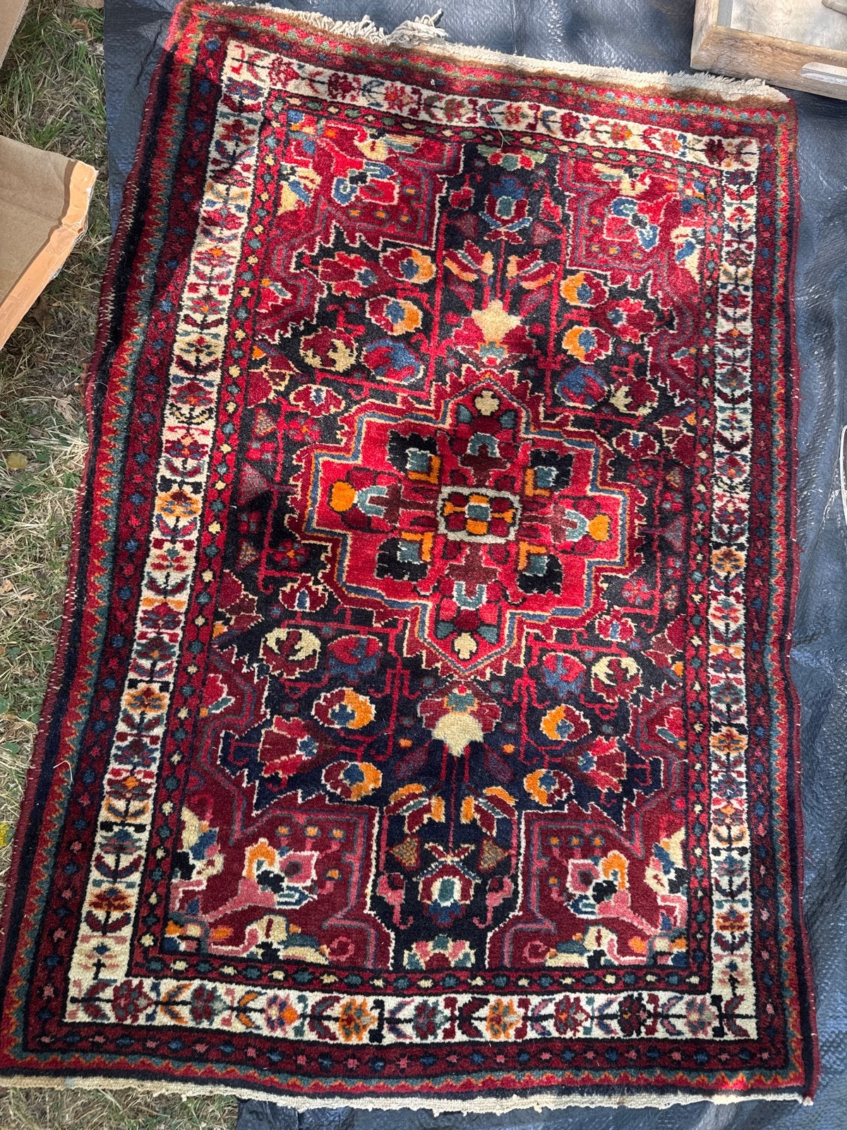 Vintage kleedje met leuke kleur, ca. 100x70 cm, Huis en Inrichting, Stoffering | Tapijten en Kleden, Ophalen, Gebruikt, 100 tot 150 cm