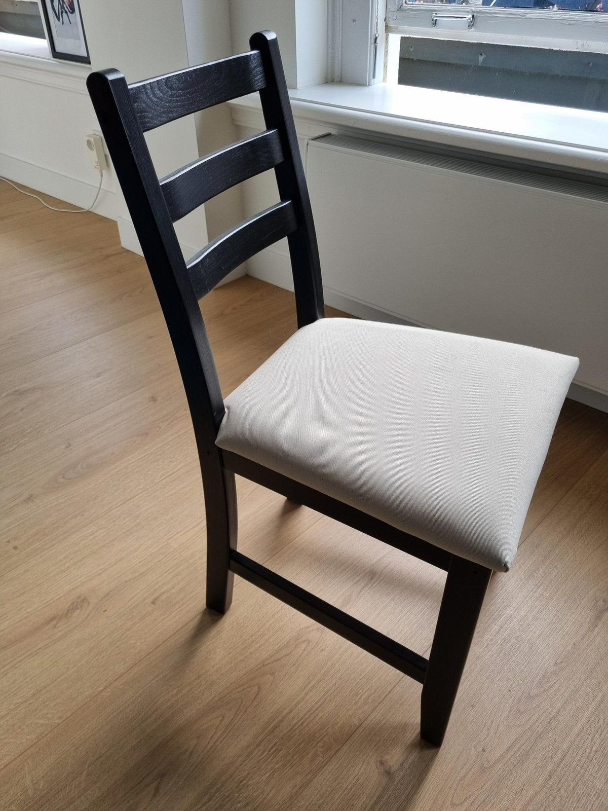 Zwarte ikea stoel in goede staat, Ophalen, Zo goed als nieuw, Zwart, Eén