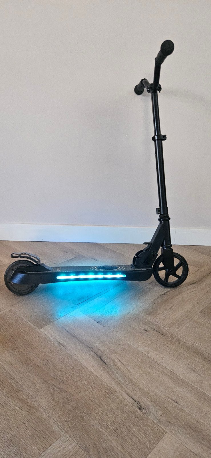 kinder elektrische step denver, Ophalen, Zo goed als nieuw, Elektrische step (E-scooter), Denver