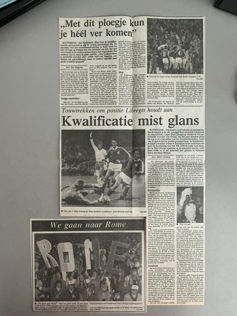 Voetbal krantenartikel Nederland Finland 1989 kwal.  WK 1990, Verzamelen, Ophalen of Verzenden, 1980 tot heden, Knipsel(s)