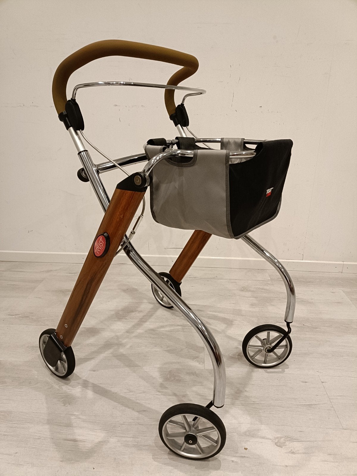 Trust Care Let's Go indoor binnen rollator incl Servicebeurt, Lichtgewicht, Gebruikt, -, -