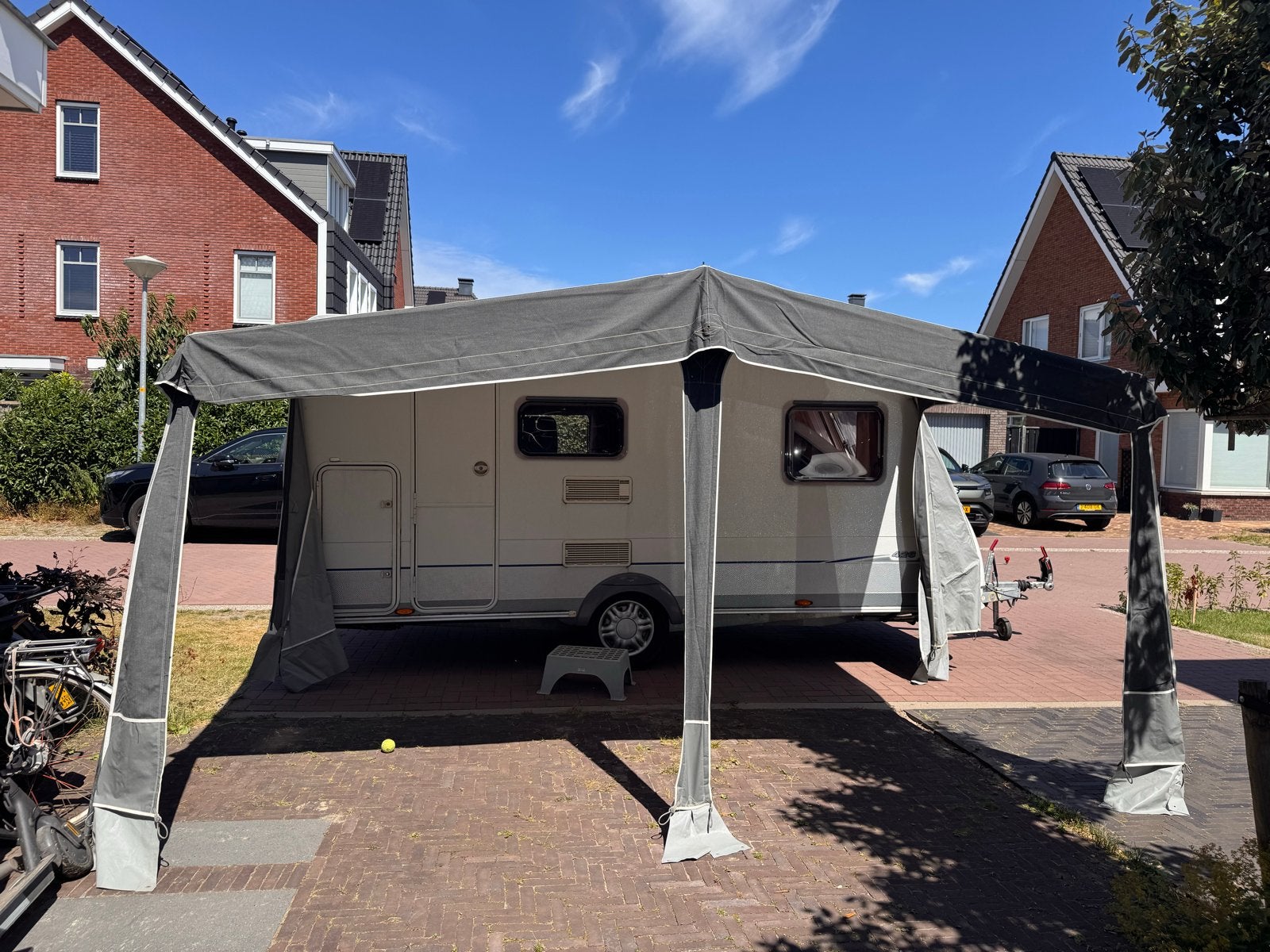 Ventura voortent met Isabella luifel omloopmaat 848, Ophalen, Zo goed als nieuw