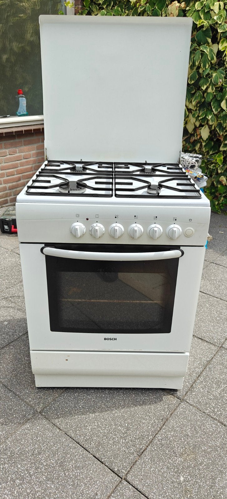 Bosch Vrijstaand Gasfornuis met Oven - Wit, Witgoed en Apparatuur, Fornuizen, Gebruikt, Vrijstaand, Gas, 4 kookzones, 85 tot 90 cm