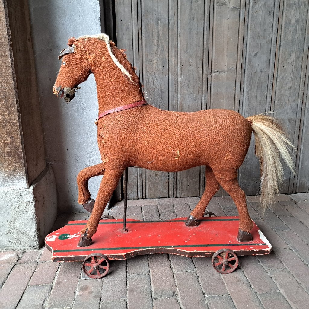 Oud antiek speelgoedpaard paard wieltjes strovulling *Etage3, Gebruikt, ., Ophalen of Verzenden, .