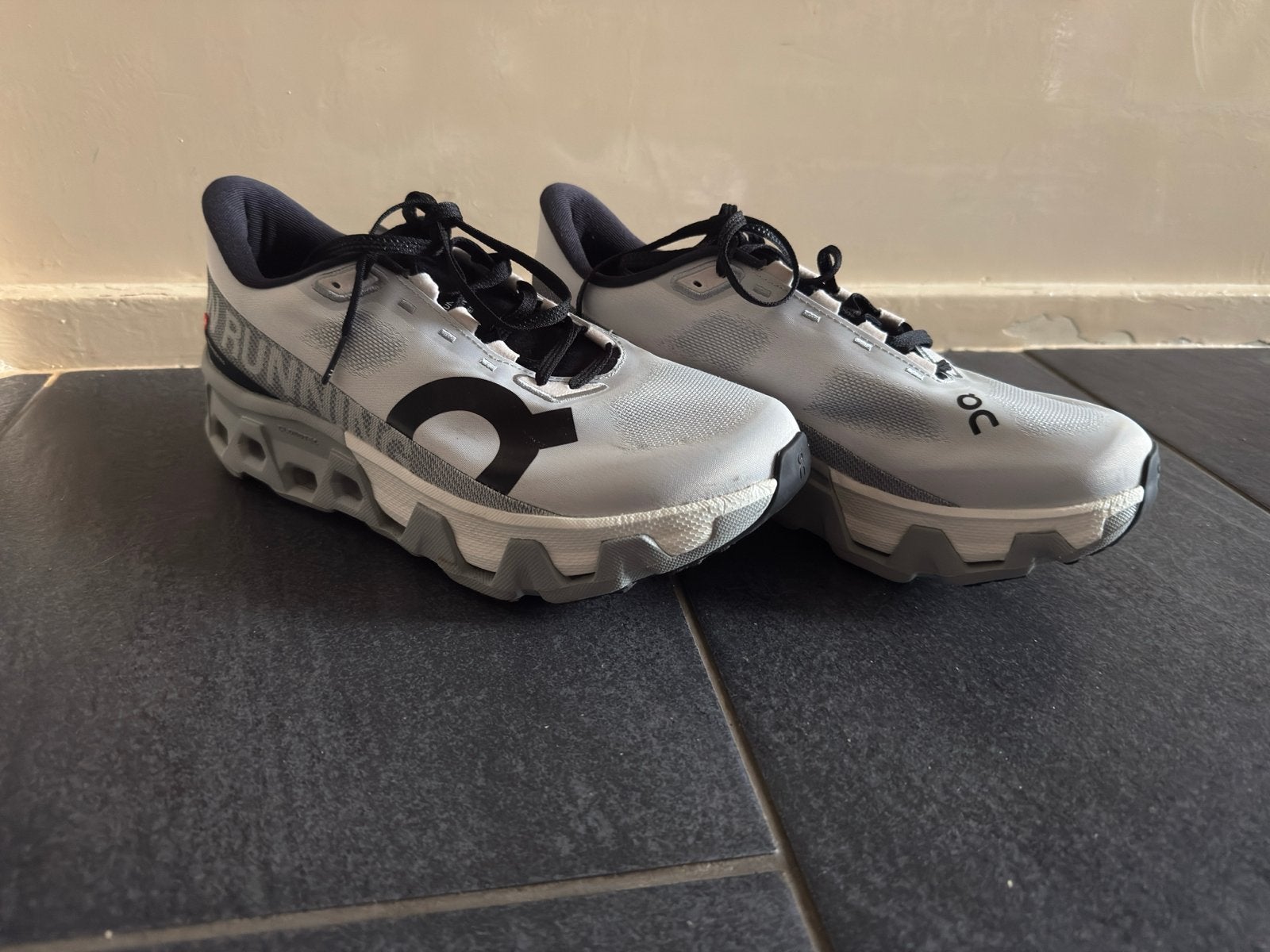 ON Cloudmonster 2, Ophalen of Verzenden, Zo goed als nieuw, Wit, Sportschoenen