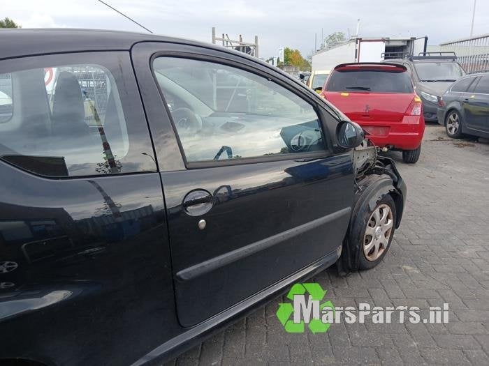 Portier 2Deurs rechts van een Peugeot 107, Auto-onderdelen, Gebruikt, -, Deur, -