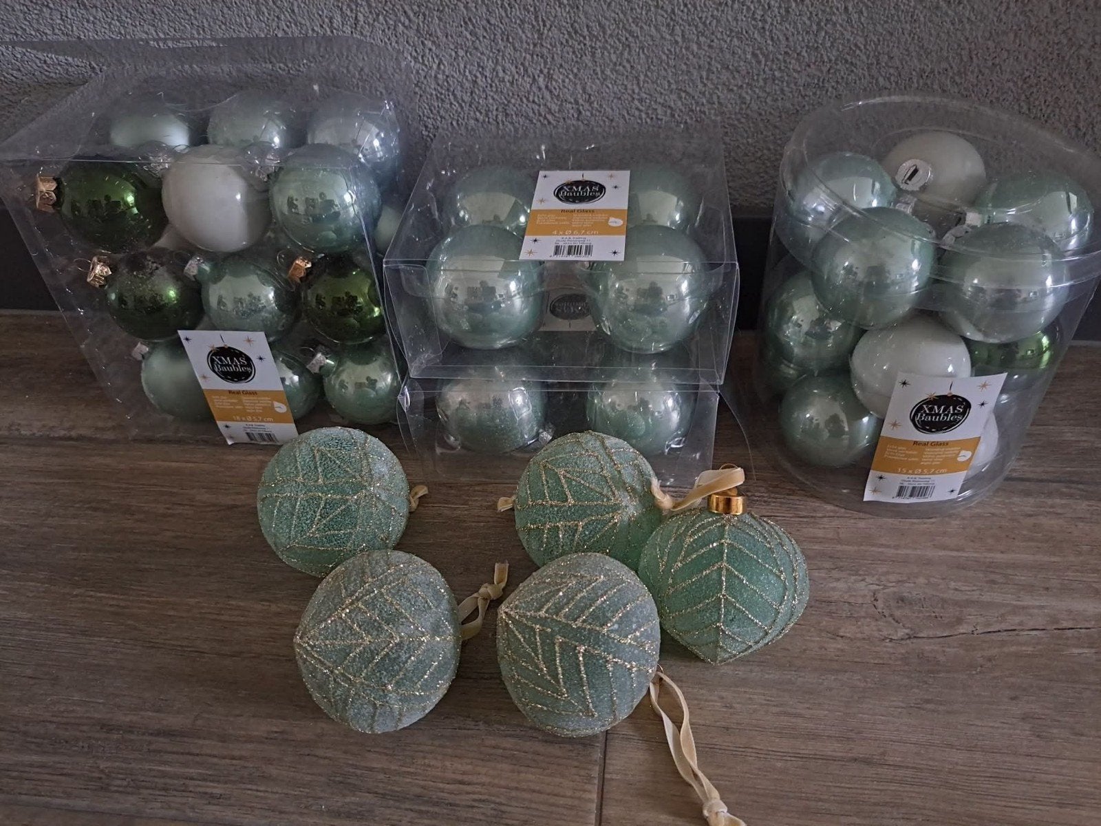46  groene  glazen kerstballen, Ophalen, Nieuw