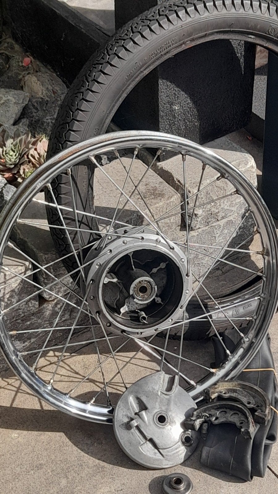 Compleet Zundapp 517 voorwiel met band, Ophalen of Verzenden, Gebruikt, Overige typen