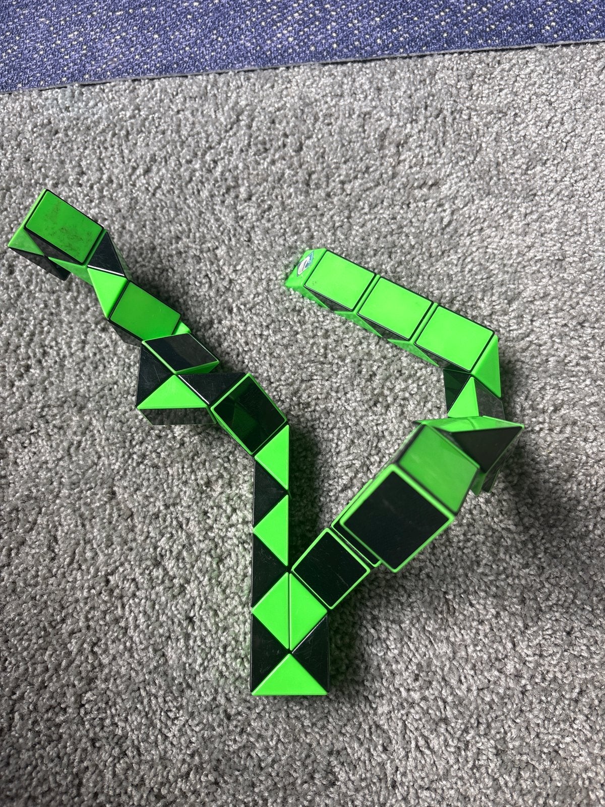 Rubik's Snake - Groen/Zwart - Puzzel Speelgoed, Ophalen of Verzenden, Gebruikt, Jongen of Meisje