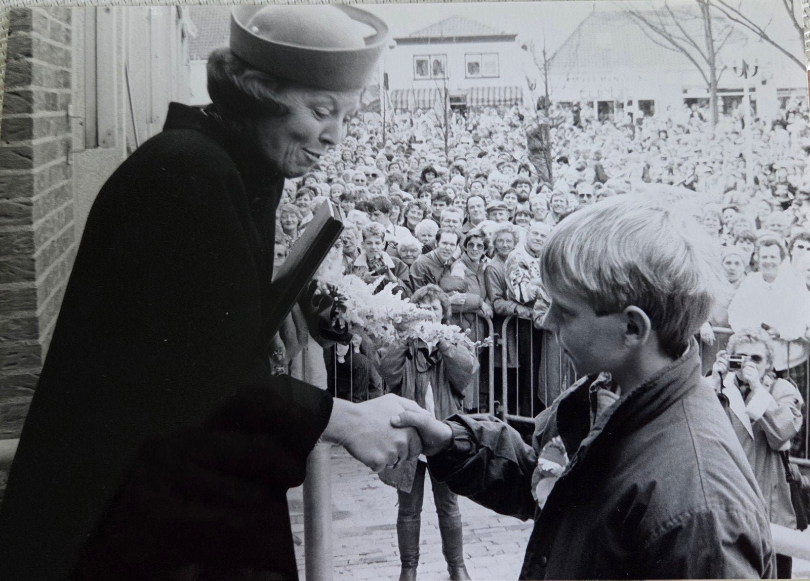 Texel Den Burg Koningin Beatrix op Groeneplaats, Ophalen of Verzenden, 1980 tot heden, Zo goed als nieuw, Foto