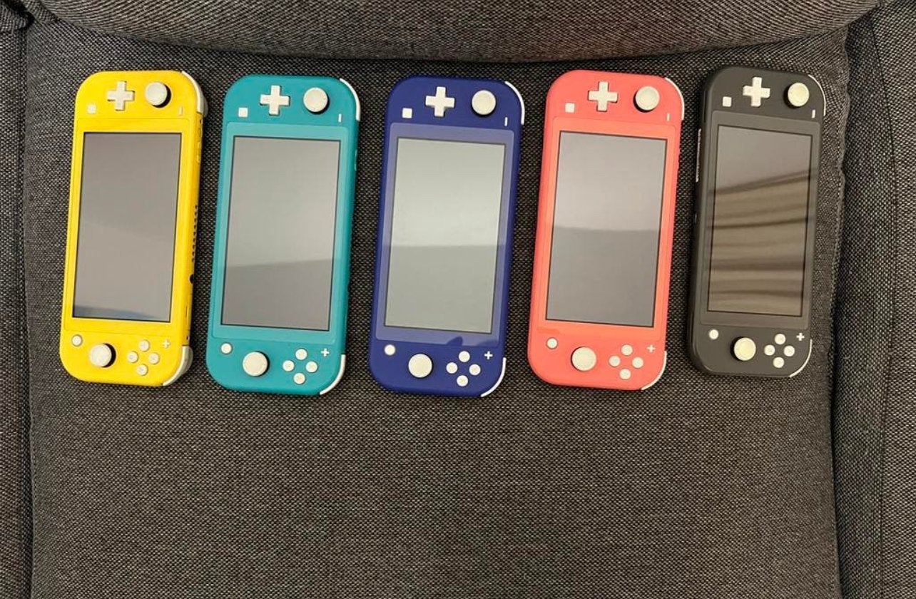 Foto 14 van Nintendo Switch Lite - Diverse Kleuren Beschikbaar