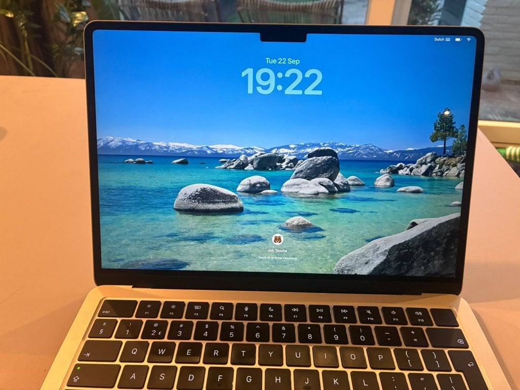 MacBook Air 2025 M4 16gb