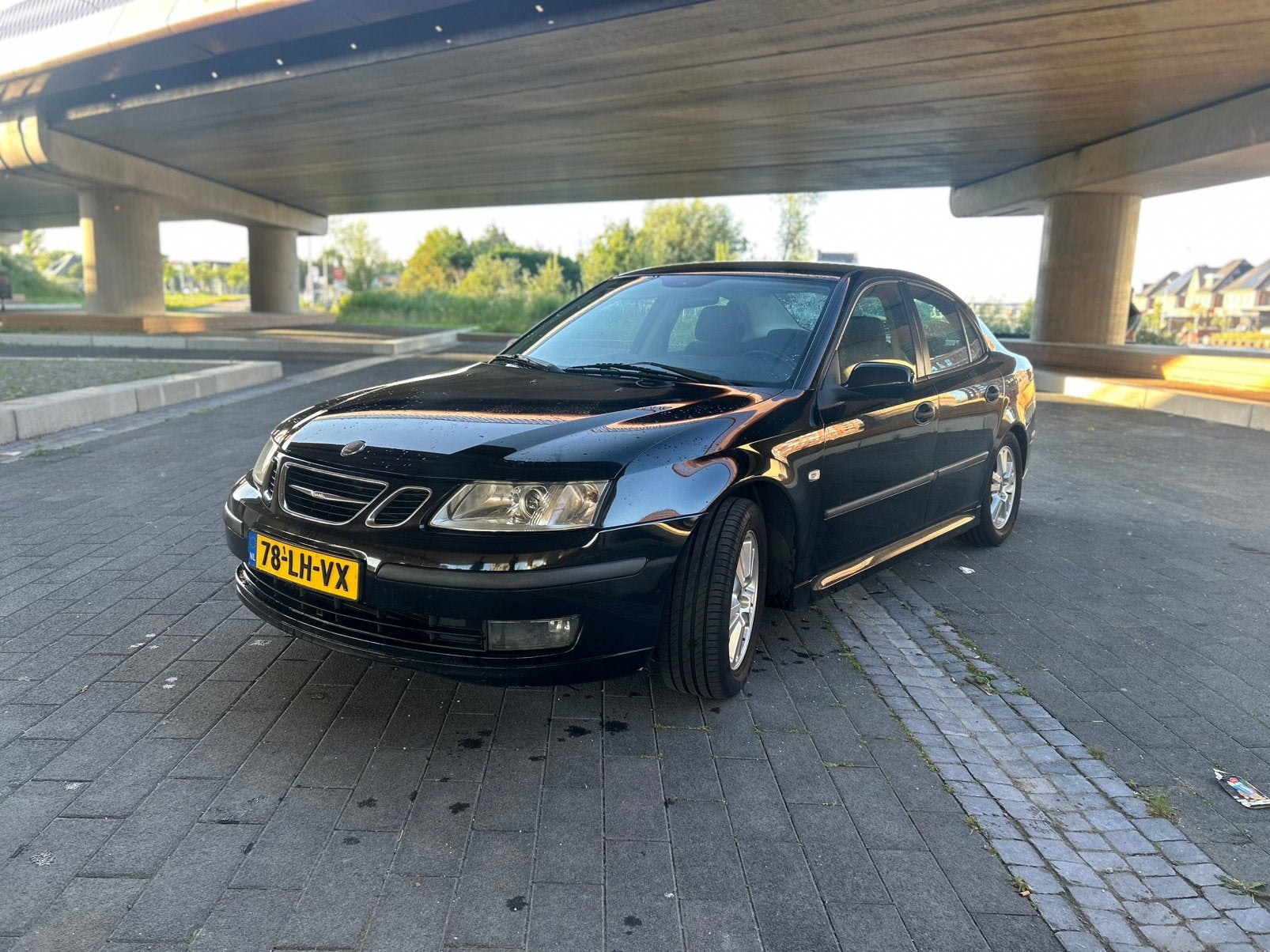 Saab 9-3 2.0 T 175pk Sport 2003 Zwart, Auto's, Saab, Voorwielaandrijving, 1998 cc, 4 cilinders, Zwart