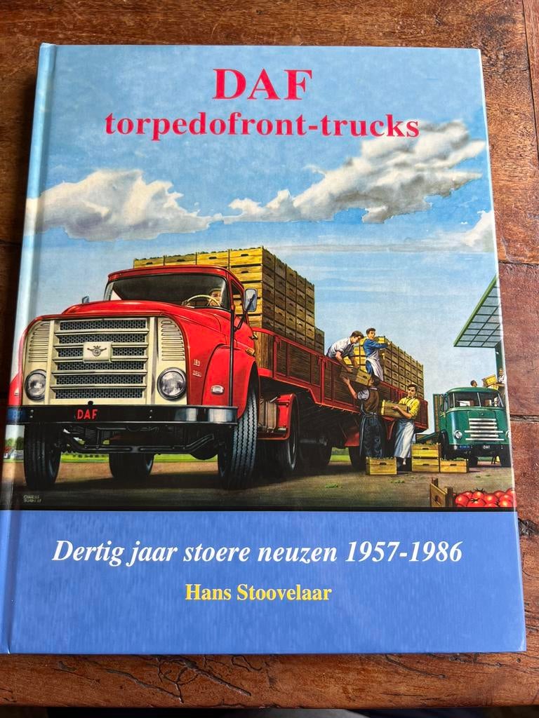 Naslagwerk DAF Torpedo-front trucks 1957-1986 Stoovelaar, Ophalen of Verzenden, Zo goed als nieuw, Auto's