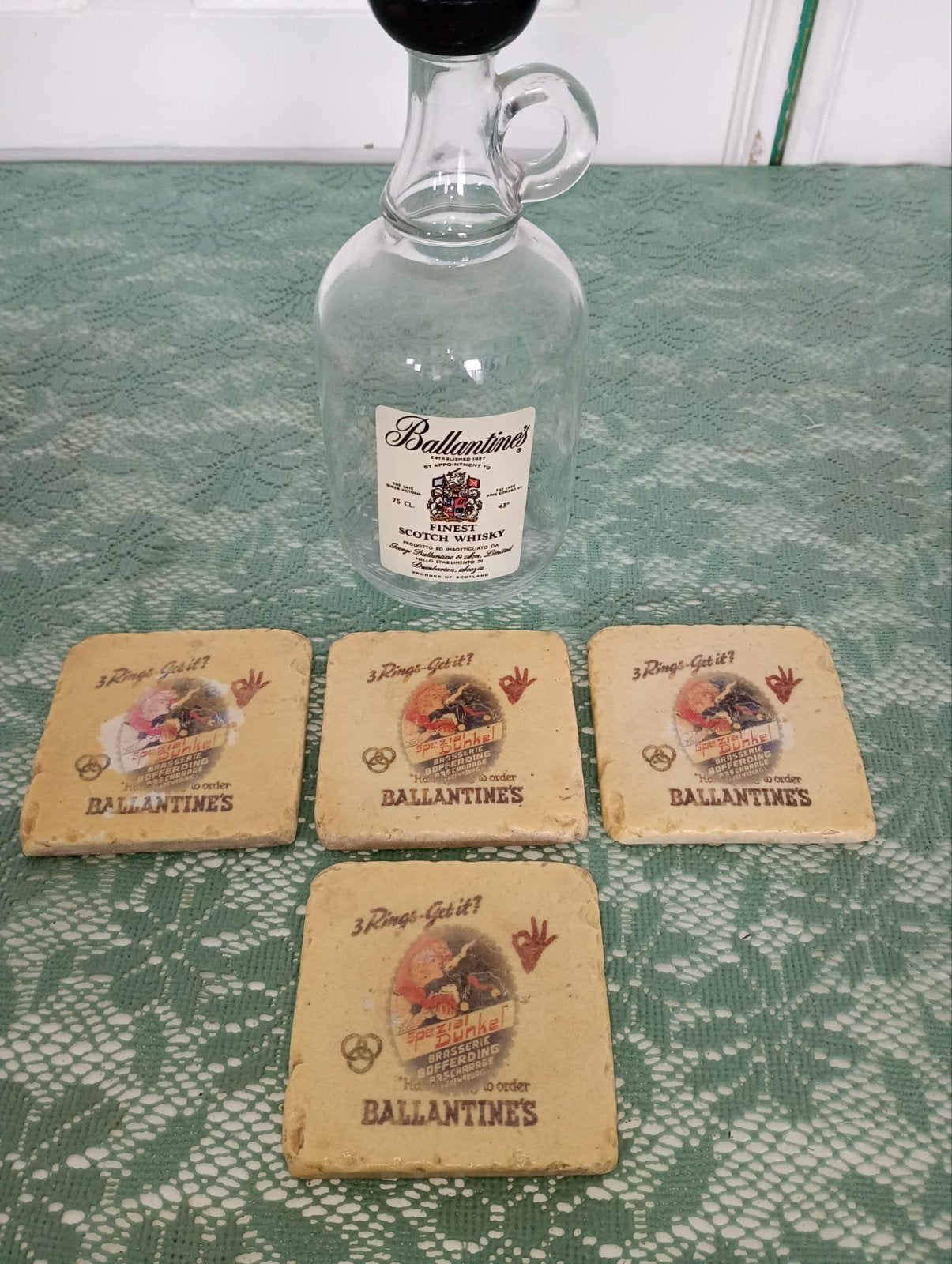 Vintage Ballantine's Whisky Fles met Onderzetters, Ophalen of Verzenden, Gebruikt, Glas, Vintage