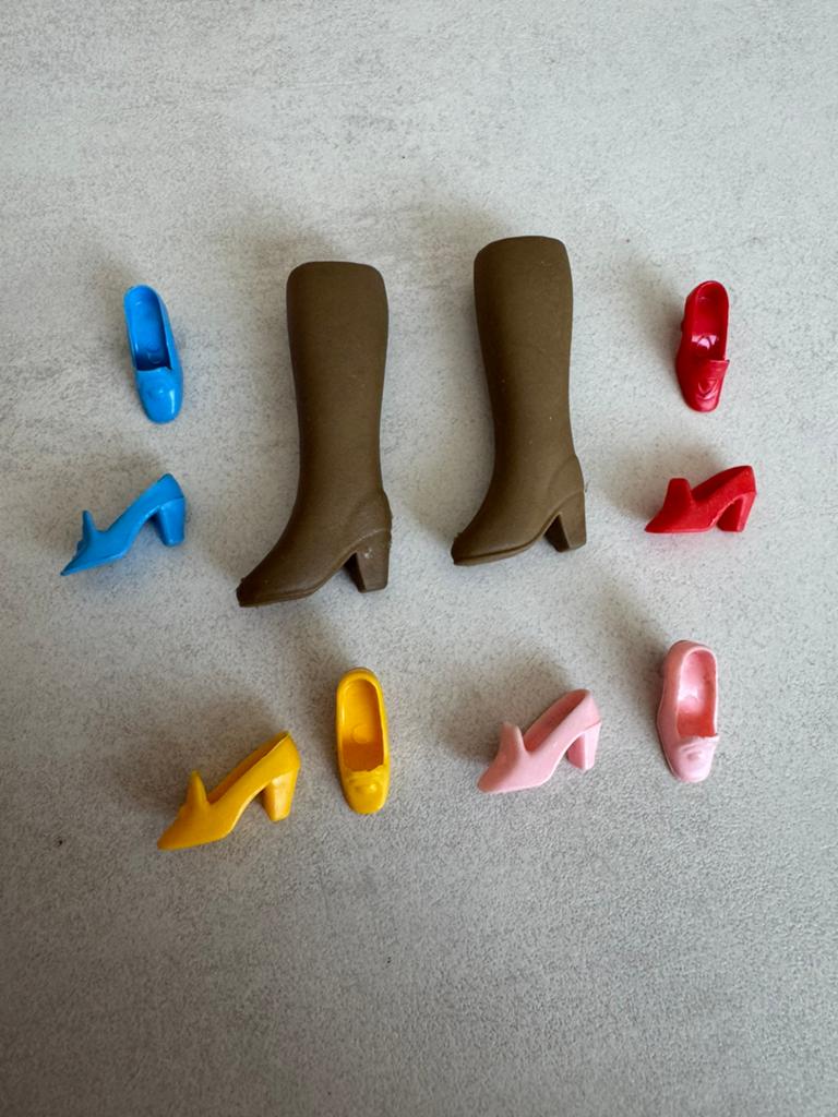 Barbie schoenen pilgrim jaren 70, Ophalen of Verzenden, Gebruikt, Accessoires