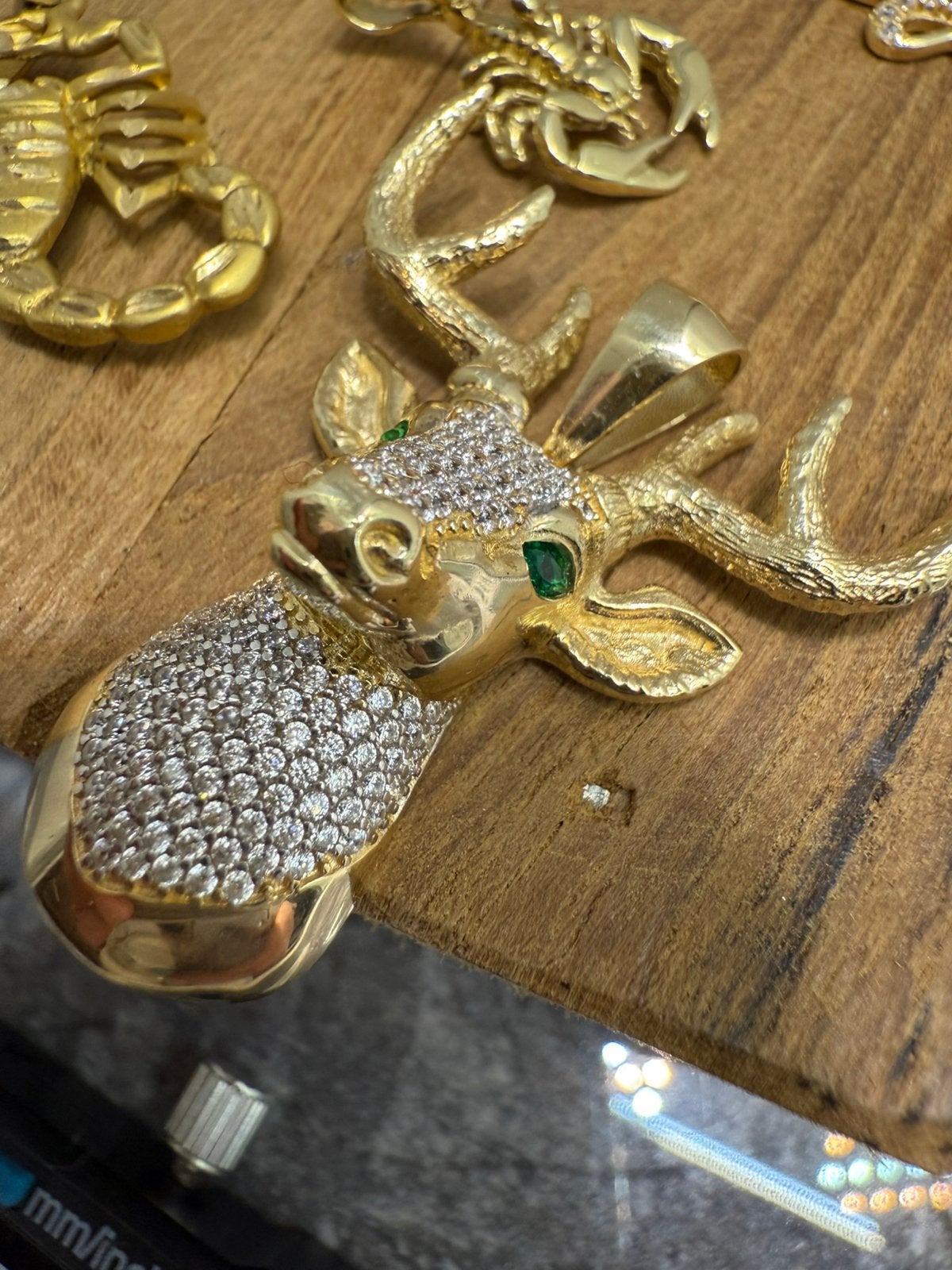 Prachtige 14 karaats gouden hert hanger | ITALY, Ophalen of Verzenden, Nieuw, Goud