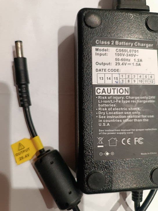 Oplader elektrische fiets 29.4V 1.5A - Zeer goede staat, Zo goed als nieuw