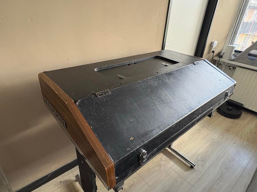 Hammond B200 orgel meubel – Leeg!, Muziek en Instrumenten, Orgels, Gebruikt, Hammondorgel, 2 klavieren, Ophalen