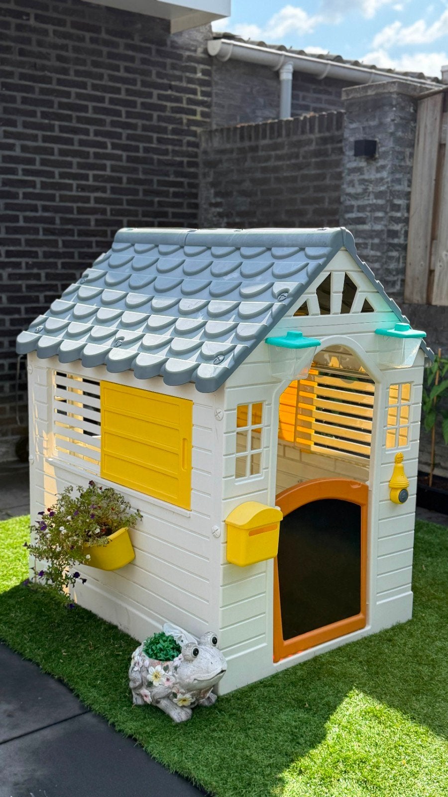 Leuk speelhuisje voor kinderen - Doly Garden Wit/Grijs, Kinderen en Baby's, Speelgoed | Buiten | Speelhuisjes, Ophalen, Gebruikt