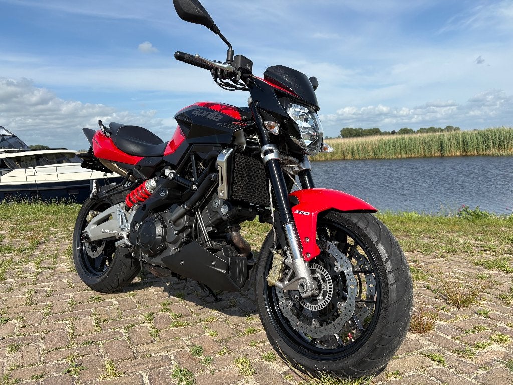Aprilia Shiver 750 ABS 2016 (A2 mogelijk), 750 cc, 2 cilinders, Motorrijbewijs A, Gebruikt