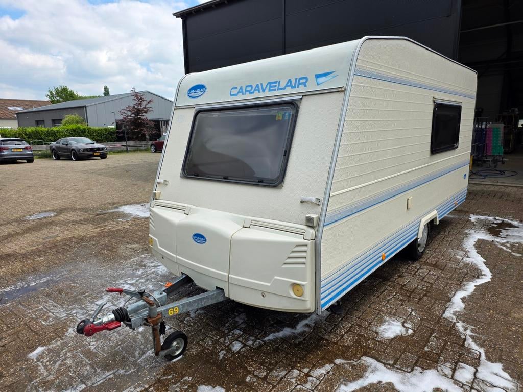 Caravelair Caravan - Compact en Compleet, Caravans en Kamperen, Standaardzit, Omvormbare zithoek, Bedrijf, Openslaande ramen