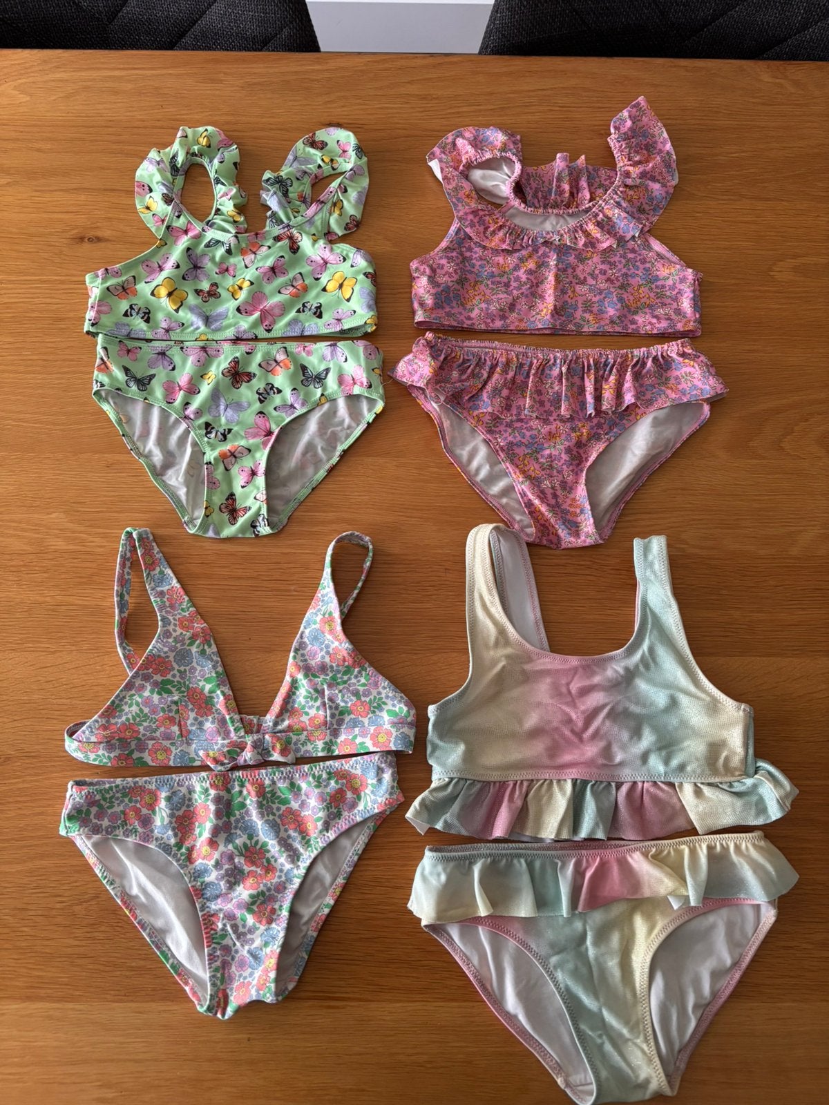 Bikini pakketje maat 122/128, Kinderen en Baby's, Kinderkleding | Kinder-zwemkleding, Bikiniset, Meisje, Zo goed als nieuw, Ophalen of Verzenden