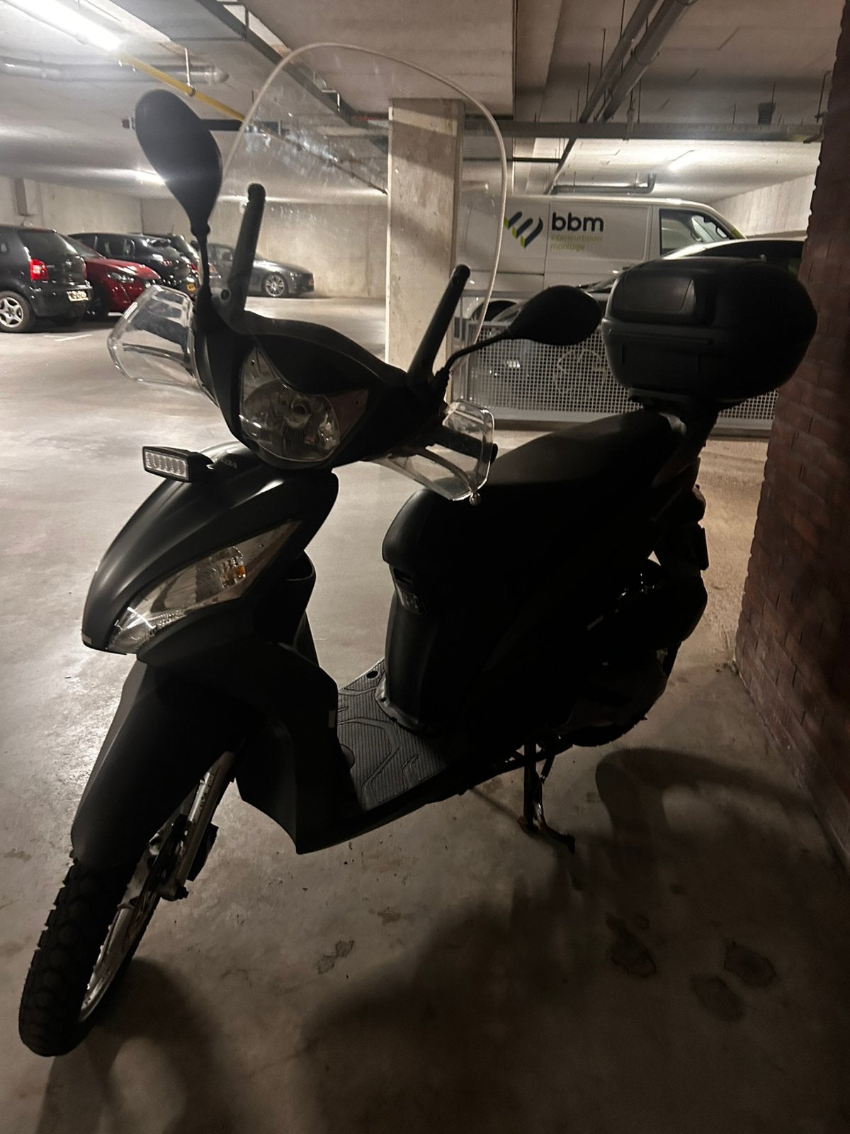 Honda divusion scooter 50cc, Ophalen of Verzenden, Zo goed als nieuw, Benzine, Overige modellen