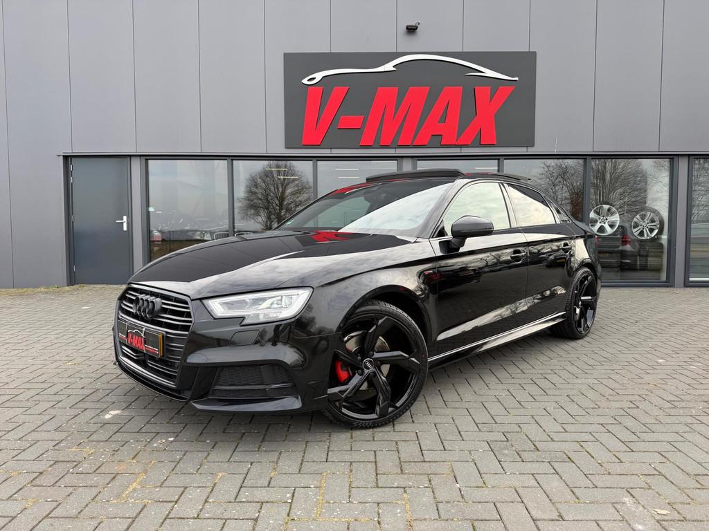 Audi A3 Limousine 1.5 TFSI 3X S-Line Pano ACC LaneAs Carplay, 4 cilinders, Leder en Stof, Zwart, Bedrijf