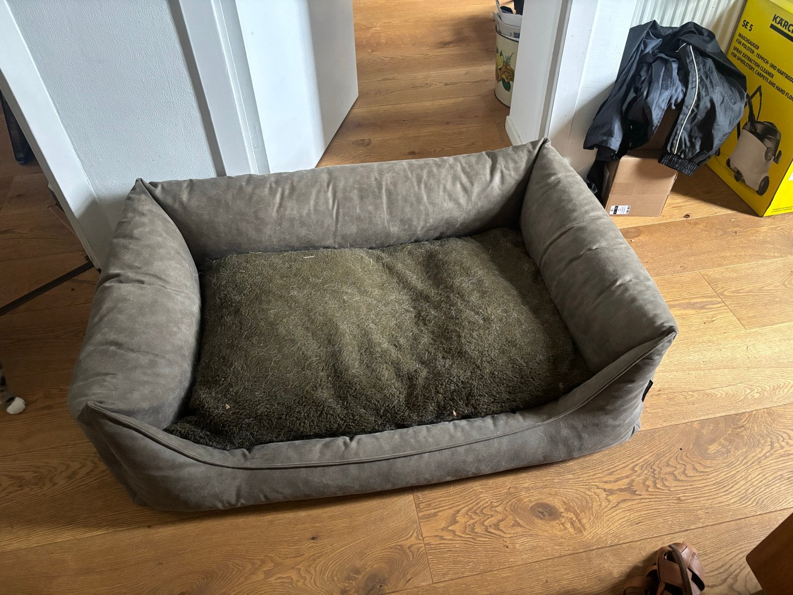Groot hondenbed Maxxnobel 120x85 lederlook, Dieren en Toebehoren, Ophalen, Zo goed als nieuw