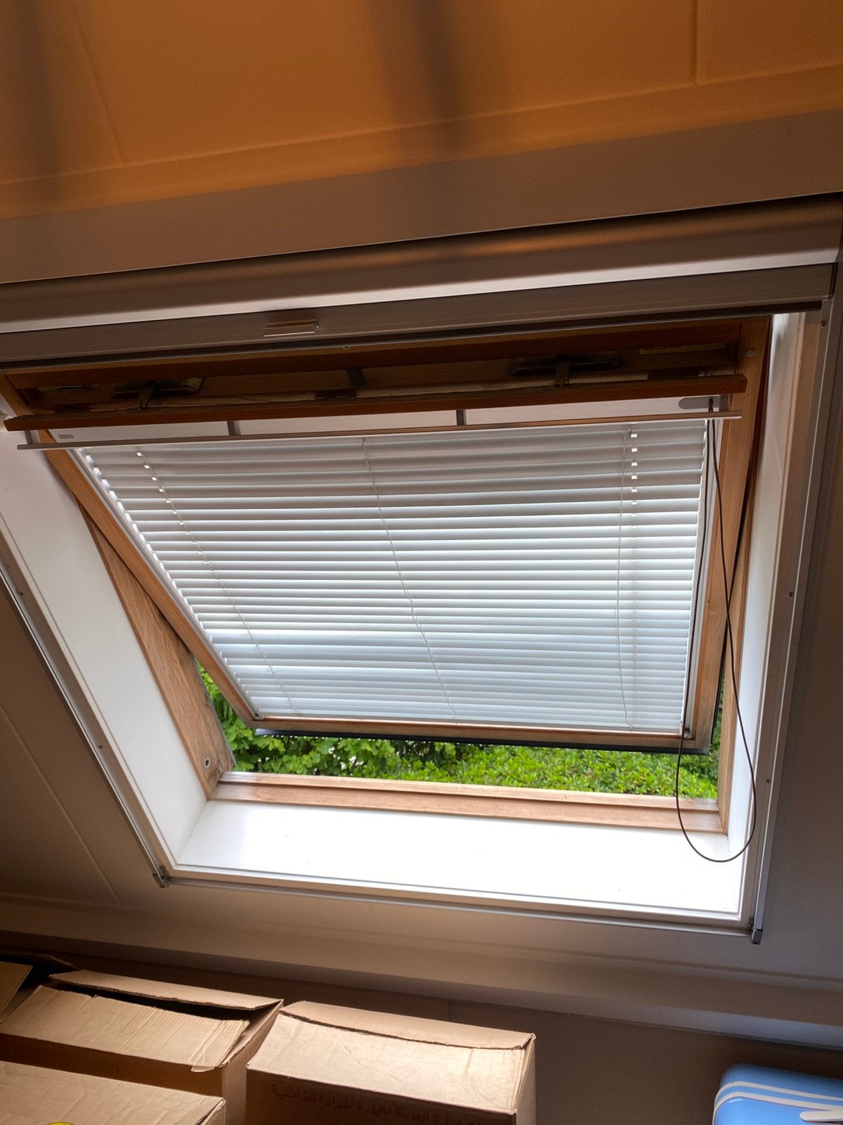 VELUX dakraam GGL 606 incl. hor en jaloezie – 108,5 x 111 cm, Ophalen, Zo goed als nieuw, Jaloezie