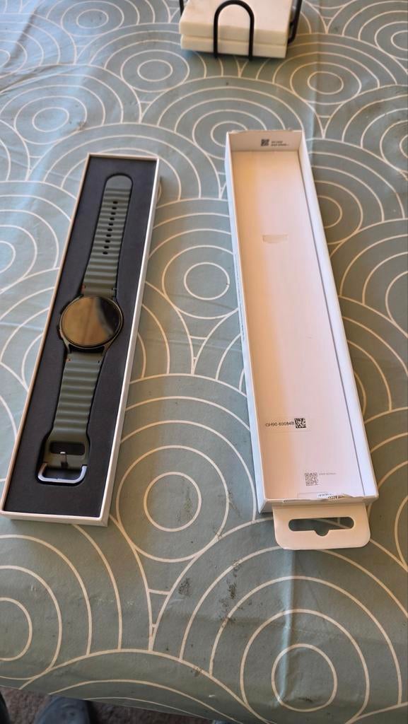 Samsung Galaxy Watch 7  40 mm, Ophalen of Verzenden, Zo goed als nieuw, Samsung, Waterdicht