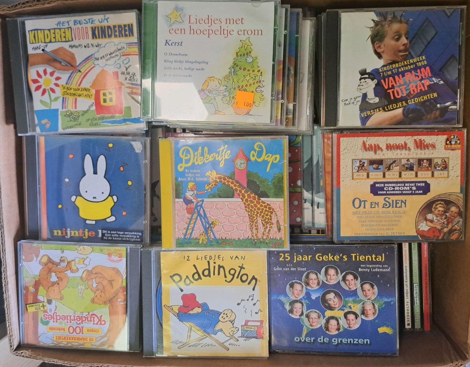 3 dozen kindercd's, Ophalen