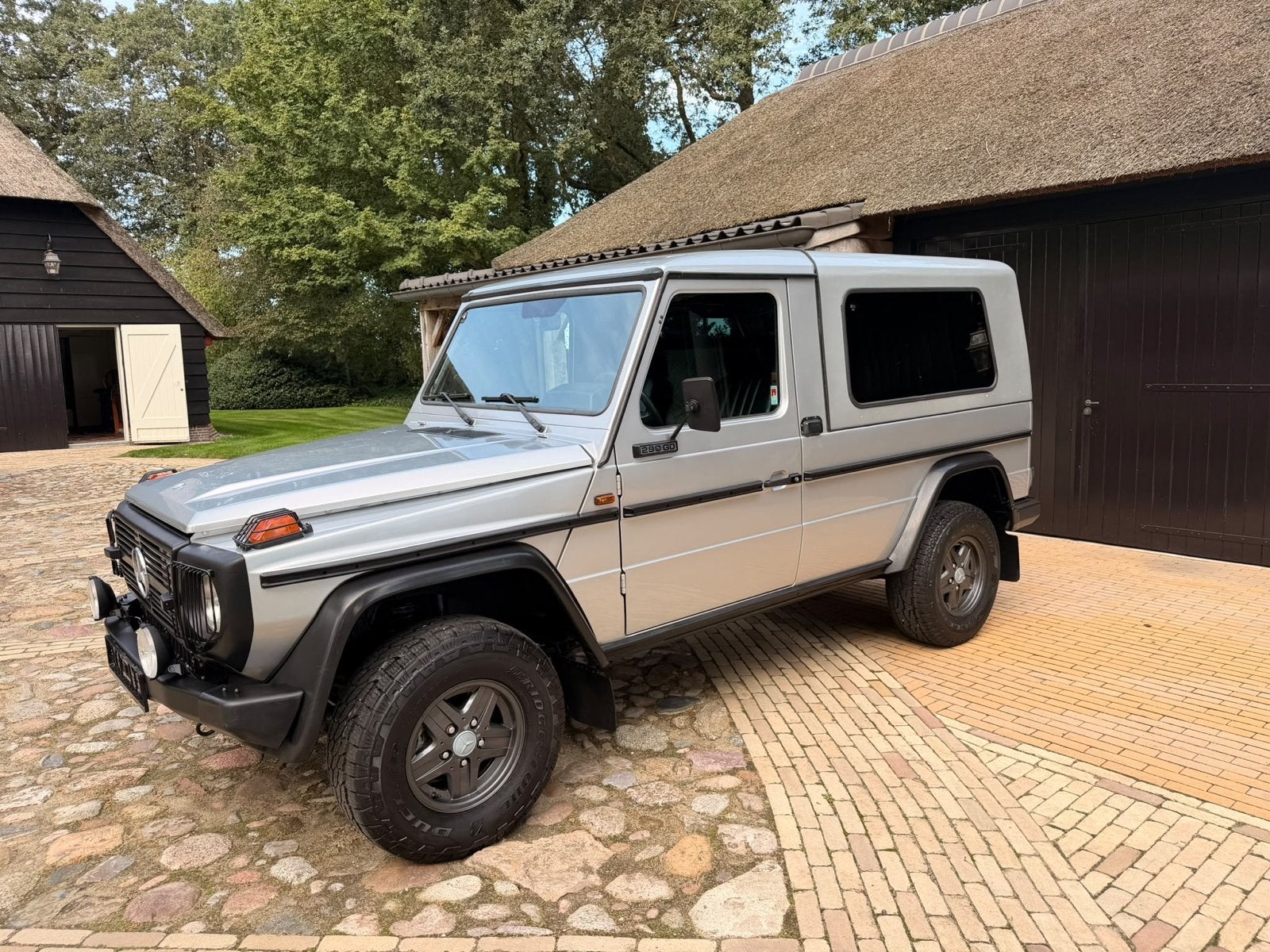 1 van 128 geproduceerd W461 GD 290 Pick-Up met hardtop, Auto's, Zwart, 95 pk, G-Klasse, Leder