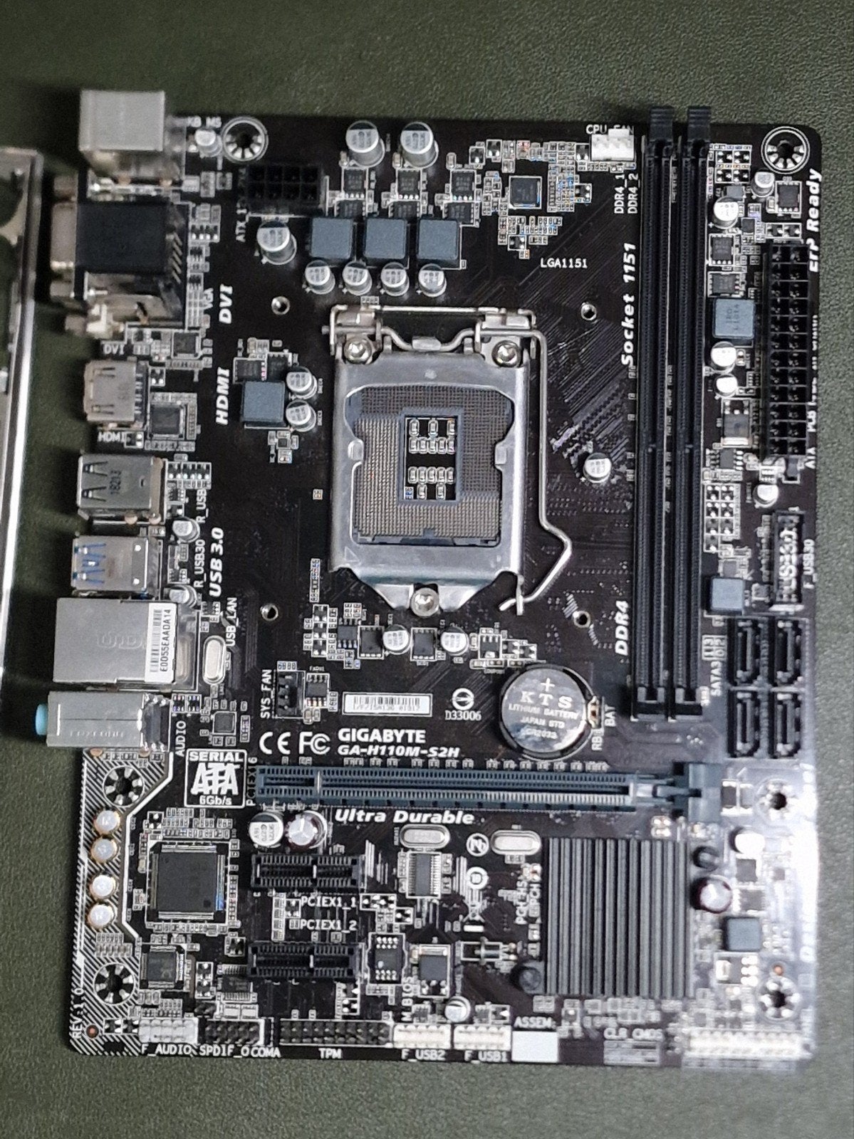 Gigabyte GA-H110M-S2H Moederbord (LGA1151 / DDR4)+CPU Koeler, Computers en Software, Ophalen, LGA 1151, DDR4, Zo goed als nieuw