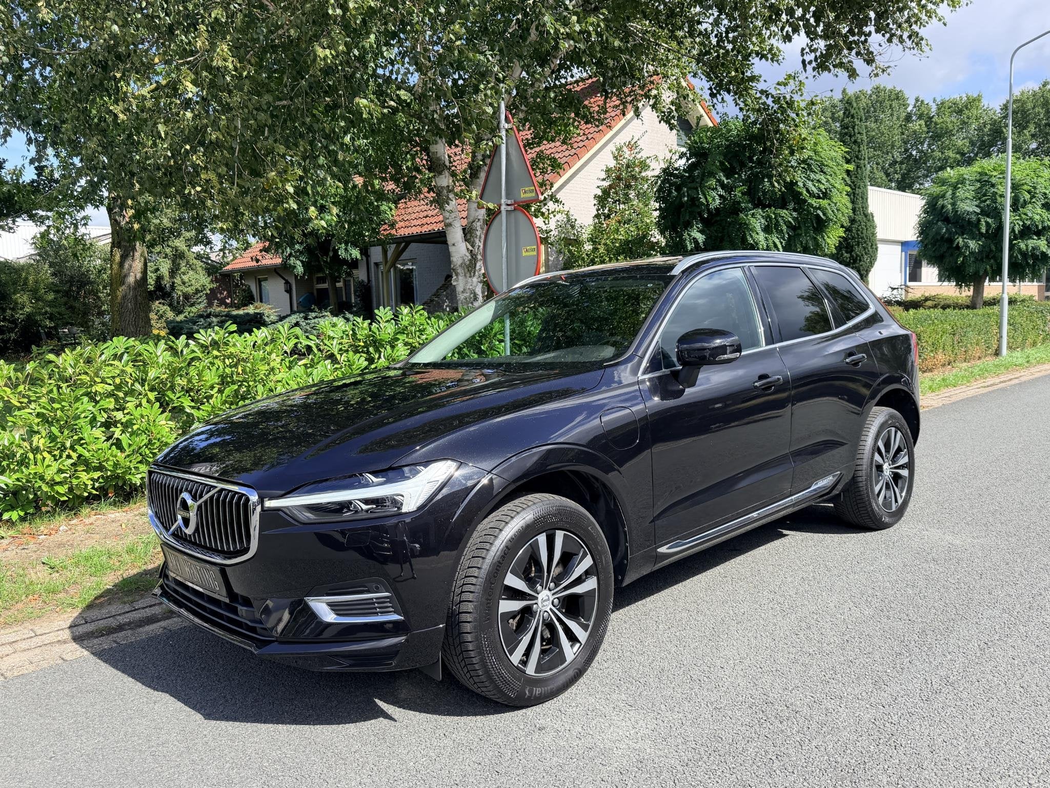 Volvo XC60 2.0 Recharge T6 AWD 340PK Pano•Leder, Auto's, Gebruikt, Euro 6, 1969 cc, Leder en Stof