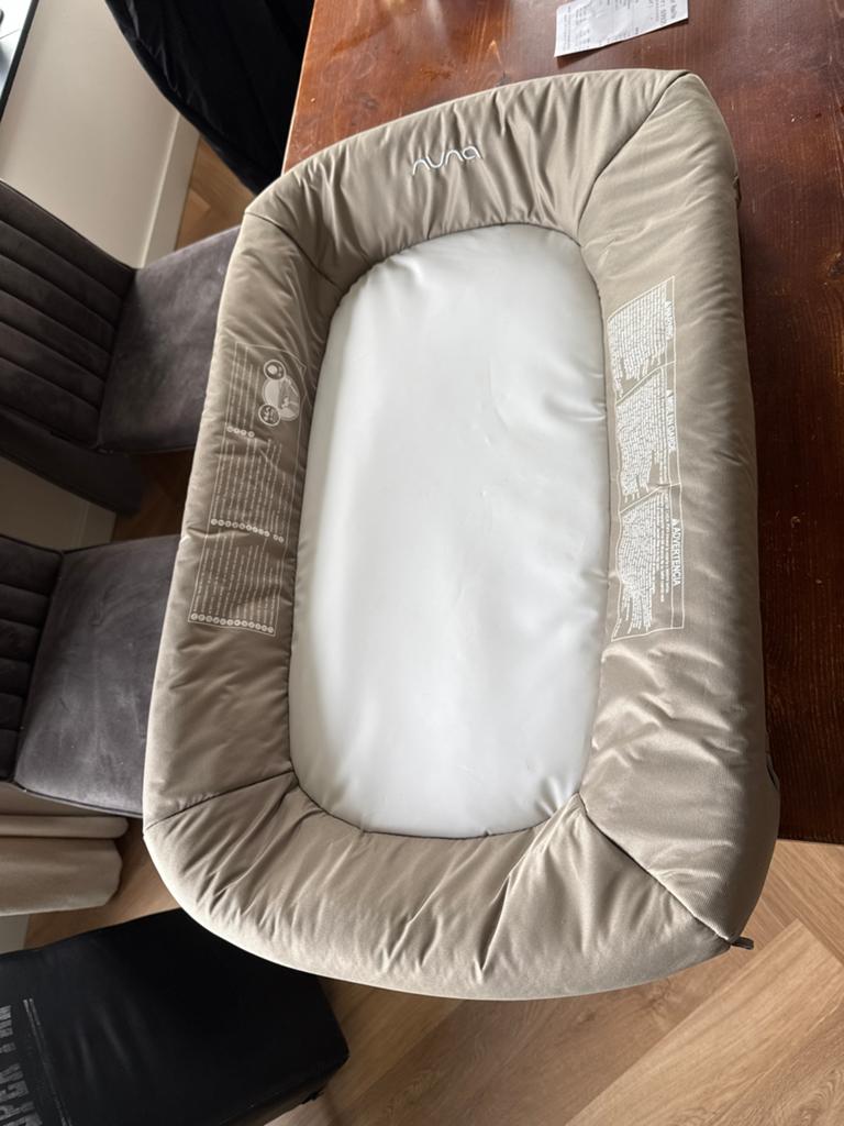Nuna sena aankleedvak. Verschoon kussen campingbed, Ophalen of Verzenden, Zo goed als nieuw, Reisbedje