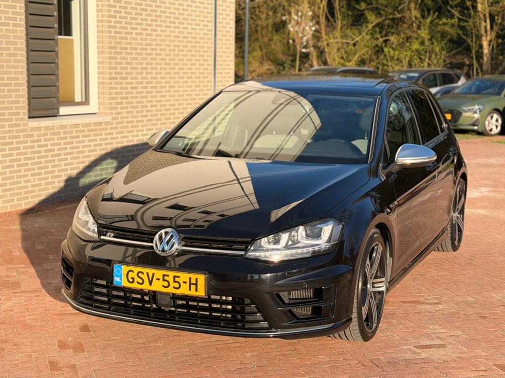 Volkswagen Golf R 300 PK 4MOTION DSG 2015 Zwart Apple Camera, Auto's, Volkswagen, Particulier, Golf, Benzine, Hatchback, Automaat