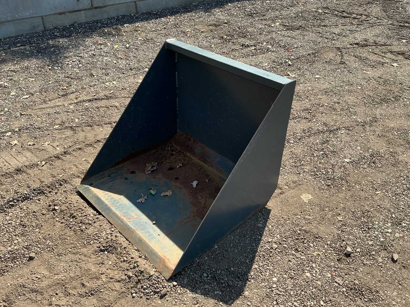 Gebr. Geens Dichte Bak 810mm Passend Knikmops Voorzetapparat
