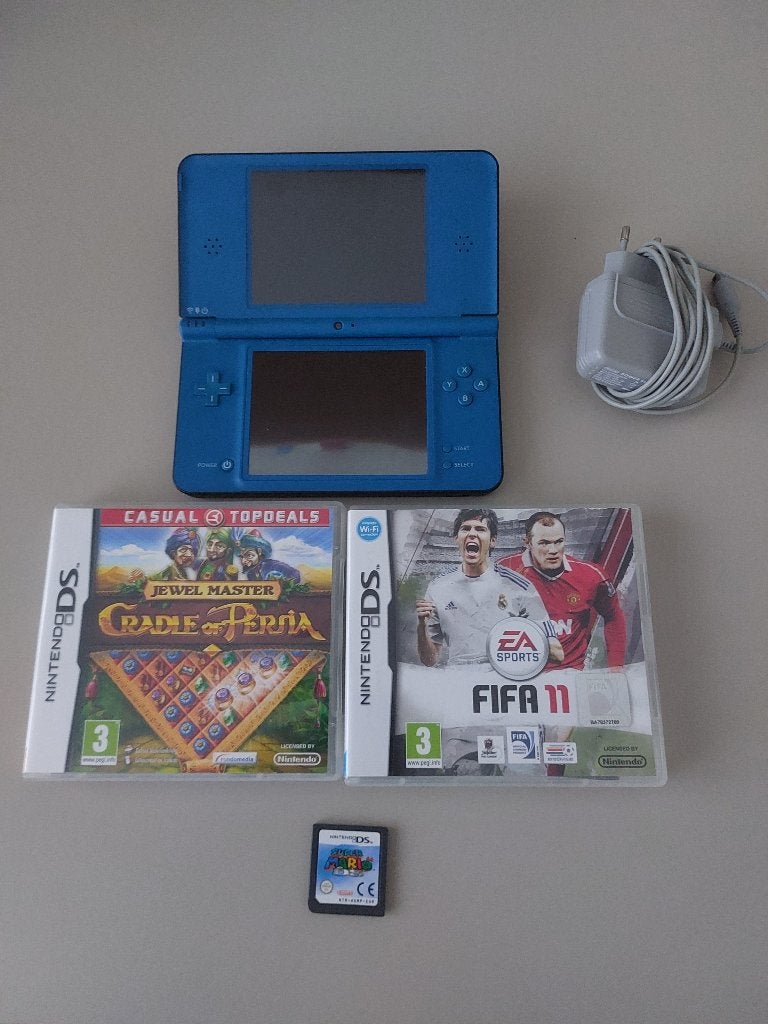 Nintendo DSi XL blauw + 3 games (Mario 64, Persia en FIFS), Dsi XL, Blauw, Ophalen of Verzenden, Gebruikt