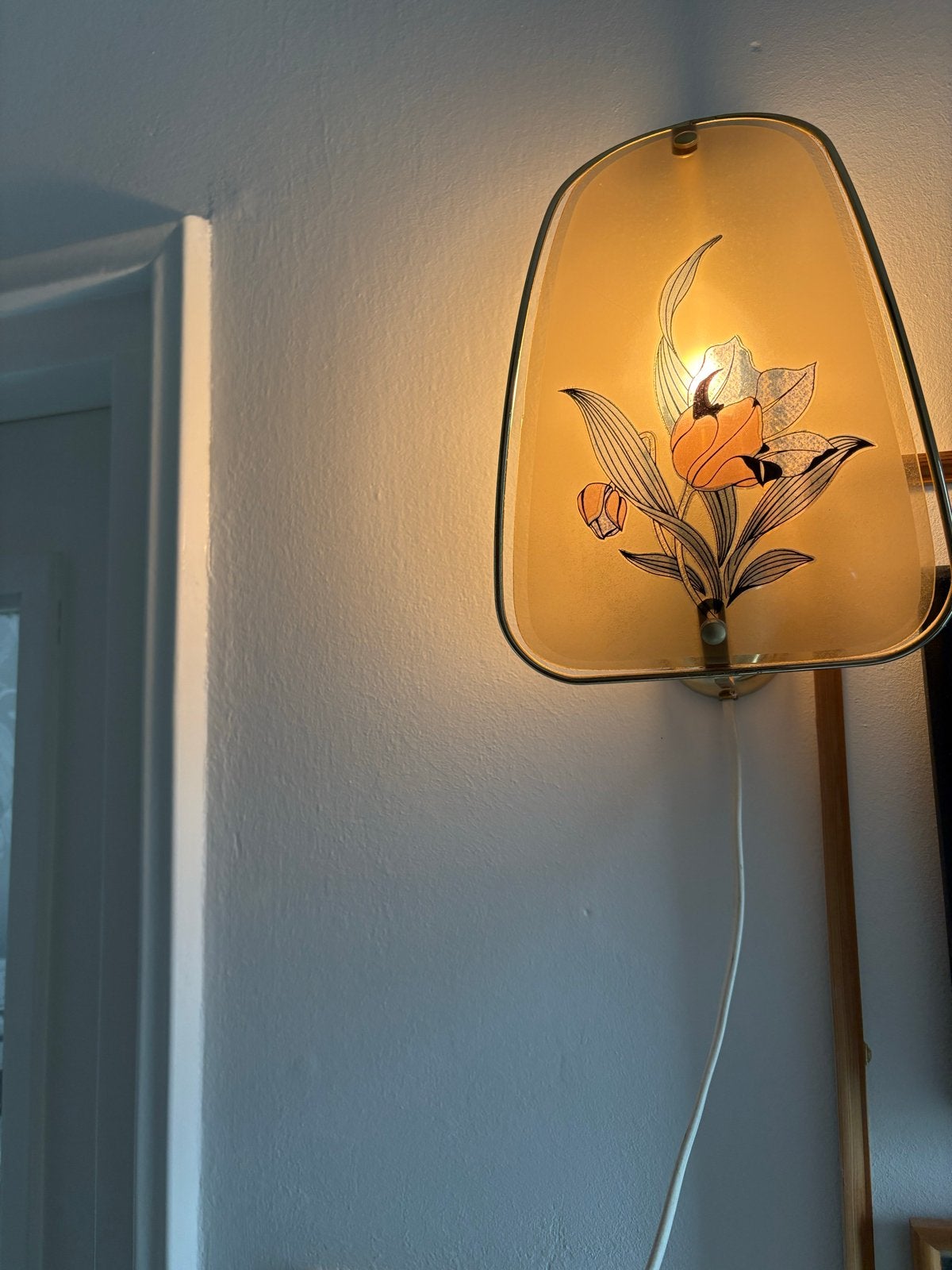 Vintage Muurschemerlamp - Metaal en Glas met Bloemen, Antiek en Kunst, Antiek | Lampen, Ophalen of Verzenden